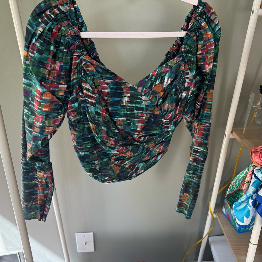 Allison New York - multicolored blouse size small 💙💚